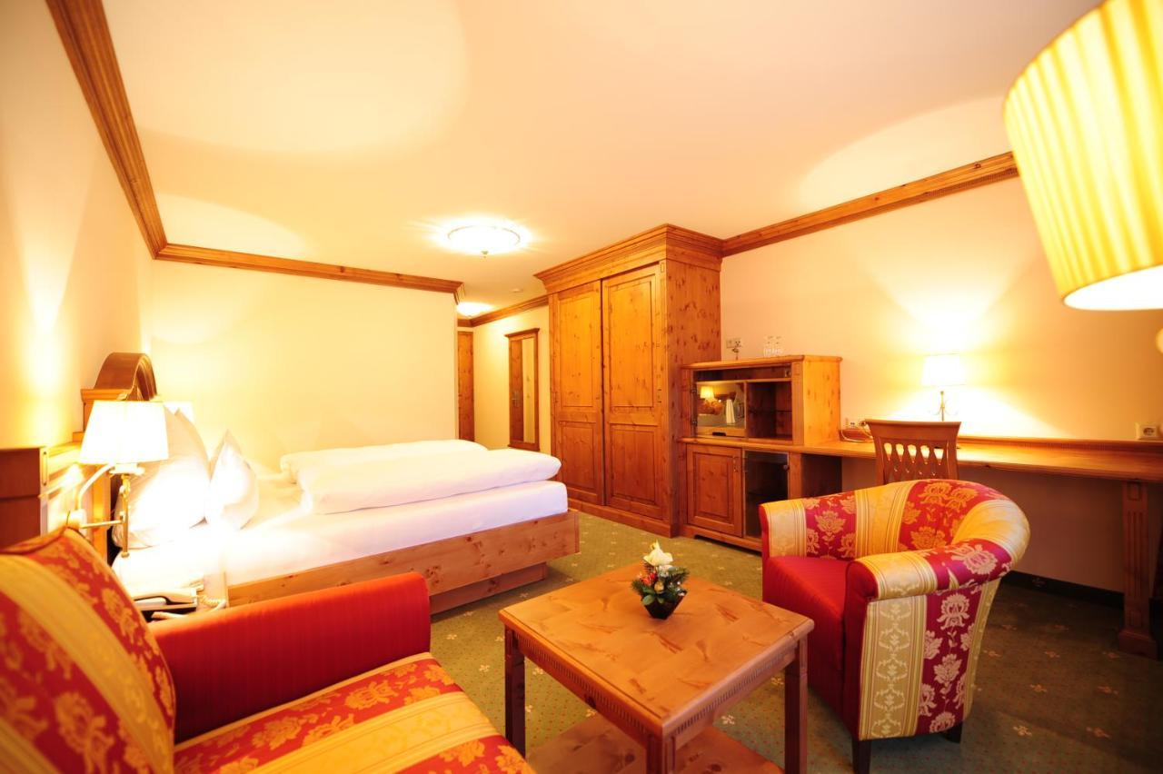 סרפהאוס Hotel Max מראה חיצוני תמונה
