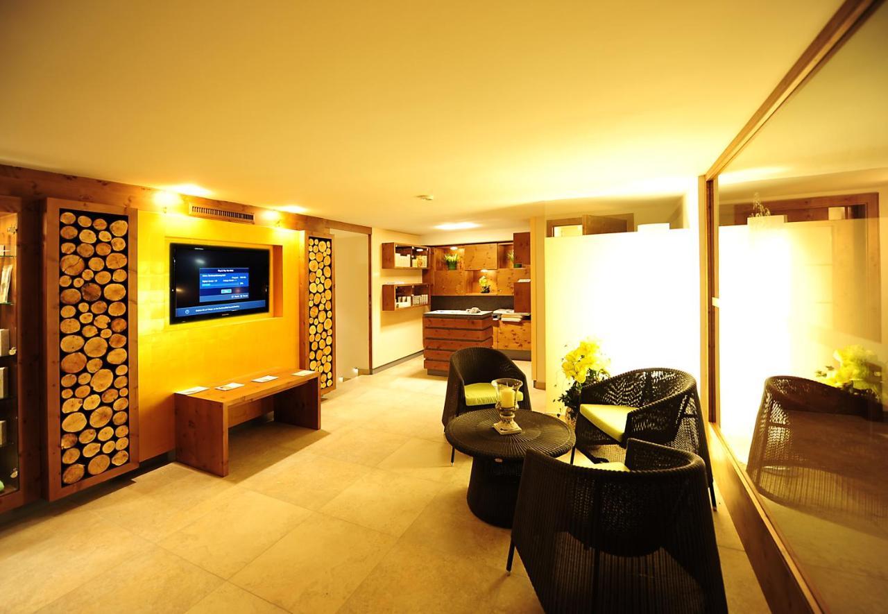 סרפהאוס Hotel Max מראה חיצוני תמונה