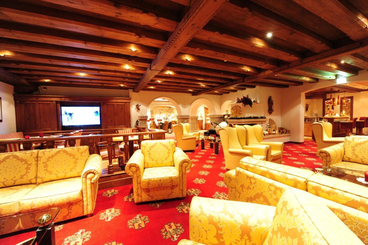 סרפהאוס Hotel Max מראה חיצוני תמונה