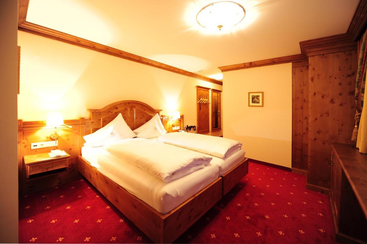 סרפהאוס Hotel Max מראה חיצוני תמונה