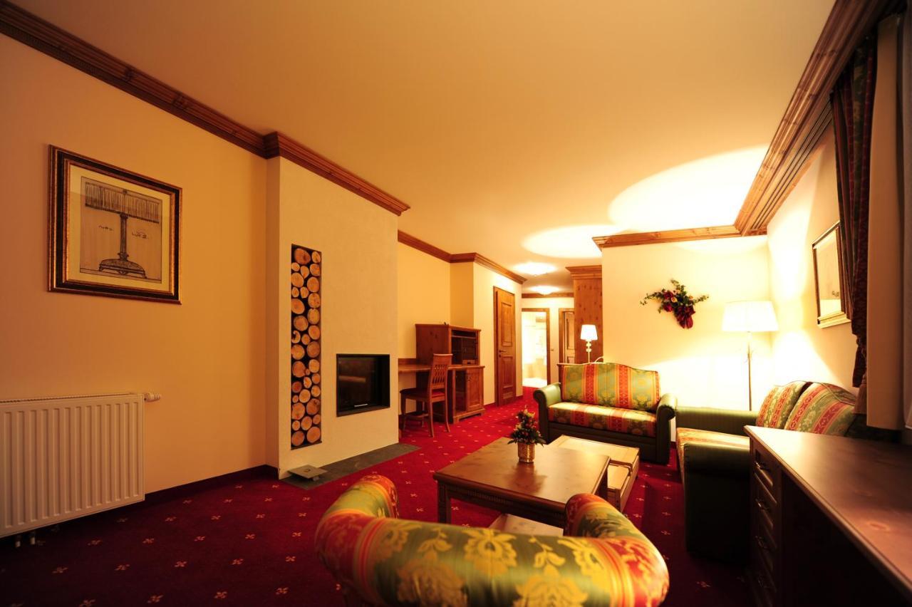 סרפהאוס Hotel Max מראה חיצוני תמונה