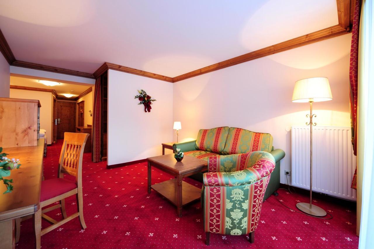 סרפהאוס Hotel Max מראה חיצוני תמונה