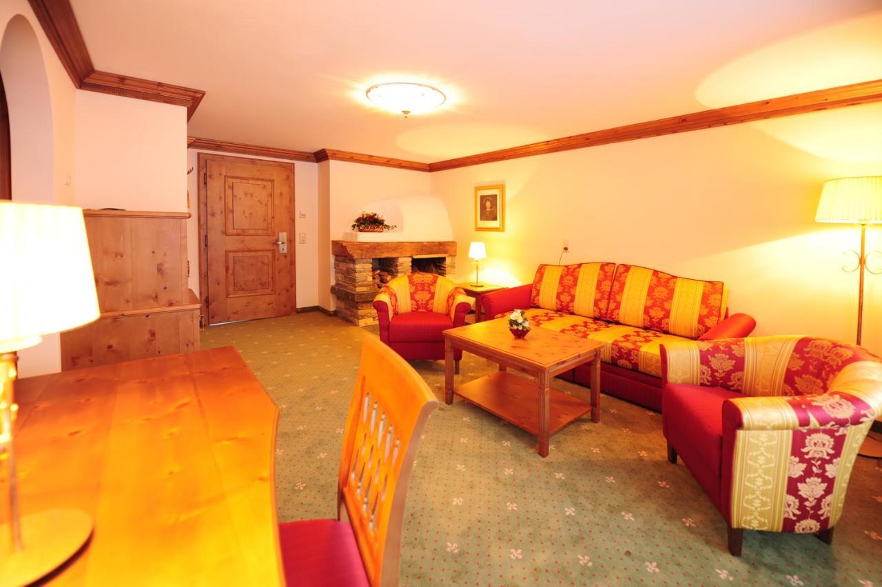 סרפהאוס Hotel Max מראה חיצוני תמונה