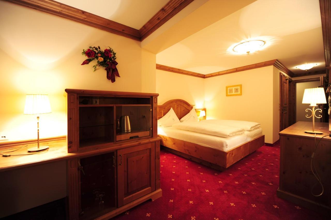 סרפהאוס Hotel Max מראה חיצוני תמונה