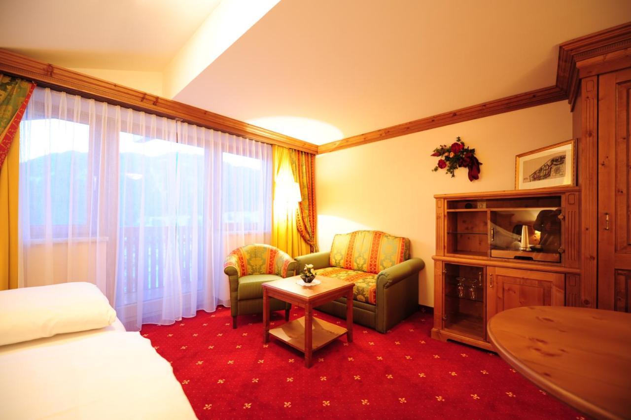סרפהאוס Hotel Max מראה חיצוני תמונה