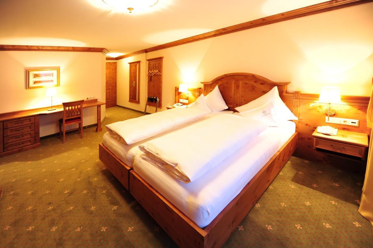 סרפהאוס Hotel Max מראה חיצוני תמונה
