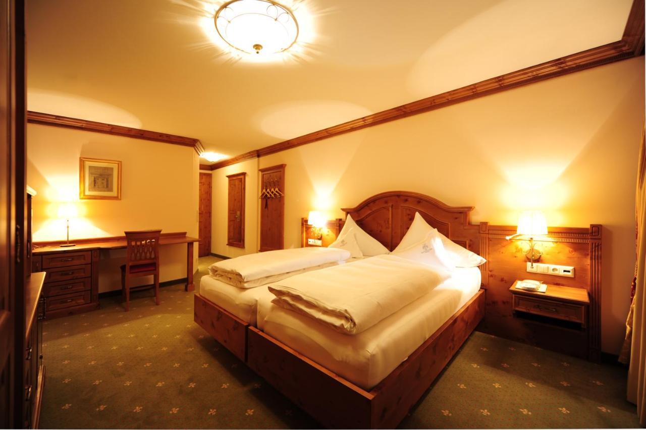 סרפהאוס Hotel Max מראה חיצוני תמונה